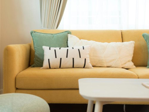 I'm an interior designer. Here are 7 things that should never be in your living room