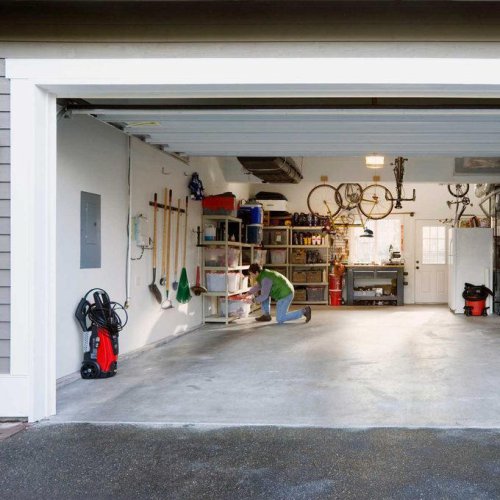 Top 9+ Garage Items That Aren&rsquo;t Worth Keeping