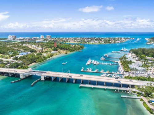 This Florida beach has the clearest waters in the South