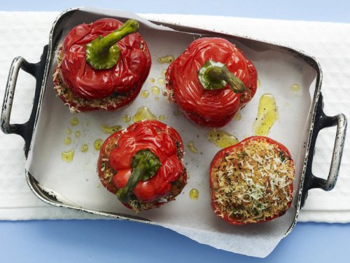 How to make this easy savoury mince recipe (video), Ingredients, Method, Is savoury mince suitable to freeze?, Ingredient swaps, How long does savoury mince last?, What is savoury mince made of?, What goes well with mince?, More mince recipes, Savoury mince