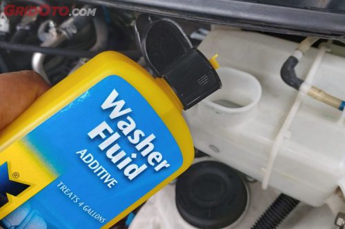 kaca, air wiper, washer, tabung reservoir, nozzle, mampat, Air Wiper Mobil Bisa Mampat, Ini Bahaya dan Solusi Menanganinya