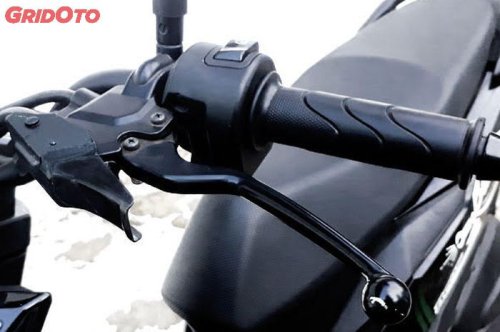 Ternyata Ini Sebabnya Jangan Meletakkan Jari di Tuas Rem Motor Matik