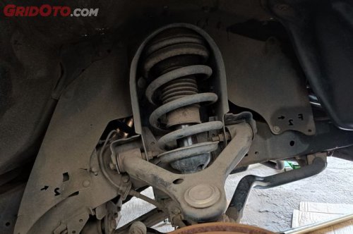 Ini Penyebab dan Gejala Yang Muncul Saat Sokbreker Mobil Bekas Rusak
