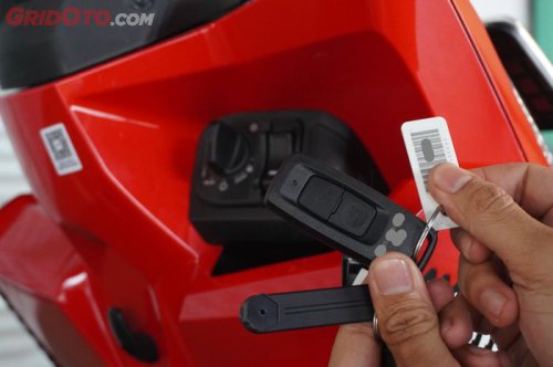 smart key, keyless, honda vario 160, Vario 160, Honda Smart Key System, Maling Tidak Punya Kesempatan, Ini 4 Cara Paling Aman Tinggalkan Vario 160 di Parkiran