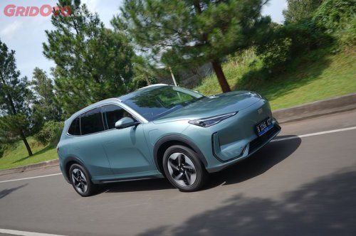 Berjaya Di Ajang OTOMOTIF Award 2025, Seirit Ini Listrik Geely EX5