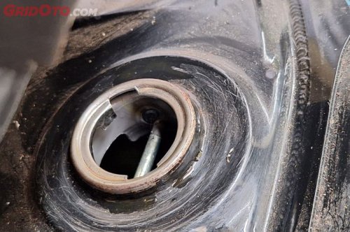 karat, tangki, tangki bbm, razan yamaha india, Ramai Bibir Tangki Bensin Motor Matic Berkarat, Penyebabnya Sepele
