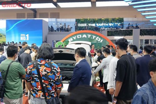 mobil baru, mobil listrik, luther panjaitan, BYD Atto 1, Ratusan Sales Dikerahkan Untuk Atto 1 di GIIAS, Ini Penjelasan BYD
