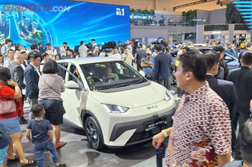 Beli BYD Atto 1 Warna Centil Lewat Dealer Adakah Tambahan Biaya?