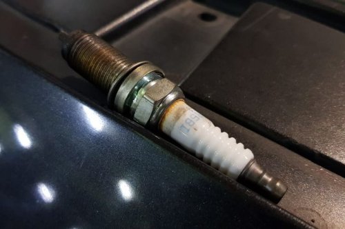 Mengenal Istilah Flash Over Pada Busi Mobil, Ini Penjelasan Pabrikan
