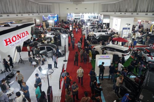 Penjualan Mobil Baru Turun, Gaikindo Belum Mau Revisi Target