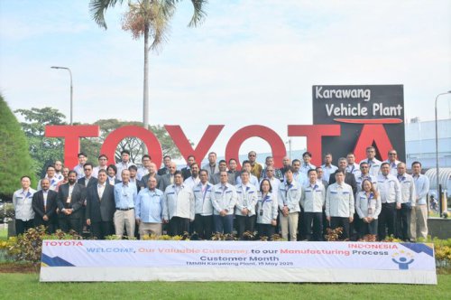 tmmin, PT Toyota Motor Manufacturing Indonesia, bob azam, Nandi Julyanto, Customer Month 2025, TMMIN Gelar Customer Month 2025, Libatkan Distributor Luar Negeri