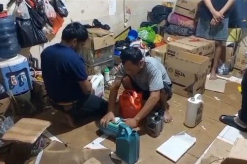 Beromzet Rp 30-60 Juta per Bulan, Begini Cara Main Sindikat Oli Palsu di Kembangan Jakbar