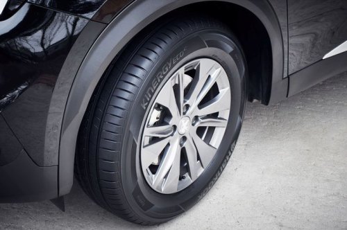 Top 5+ Kebiasaan Ini Ternyata Justru Membuat Ban Mobil Mudah Rusak!