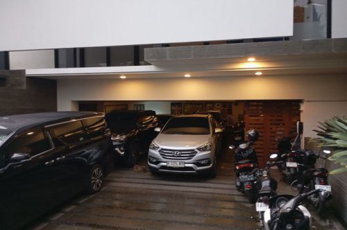 Orang Kaya di Jabar Catat, Segini Tarif Pajak Koleksi Mobil Lebih dari Satu