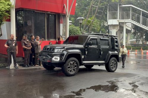 Dua Mobil Noel Ebenezer Mercy W206 dan BAIC BJ40 Terendus KPK, Disita Setelah Disembunyikan Anak