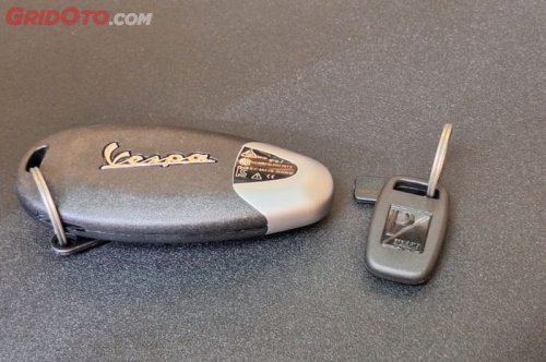 vespa, remote keyless, remote keyless hilang, vespa matic, Remote Keyless Vespa Sprint Tech Hilang? Ini Yang Harus Diganti