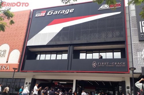 auto2000, GR Garage, GR Garage Pantai Indah Kapuk, GR Garage Auto2000, Nuansa Paddock Balap Hadir di GR Garage PIK 2, Siap Sambut GR Enthusiast