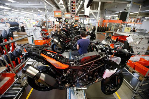 bajaj, KTM pecat 500 karyawannya, KTM Lakukan PHK Besar-besaran, Bajaj Siapkan Strategi Ini