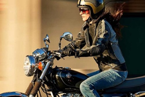 jaket, naik motor, jaket riding, HER WHEELS, Selain Cegah Kulit Gosong, Ini Manfaat Pakai Jaket Saat Naik Motor yang Jarang Ladies Sadar