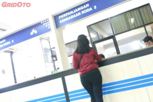 Jangan Mentang-mentang Tanpa KTP, Tetap Bawa Dua Dokumen Ini saat Bayar Pajak Kendaraan di Jabar