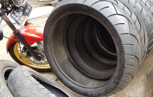 motor modifikasi, wahana makmur sejati, ban lebar, Meski Gagah, Kenali 4 Risiko Saat Ban Motor Diganti Lebih Lebar