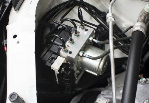 Cegah Modul ABS Motor Rusak, Ganti Minyak Rem Setiap Kilometer Segini
