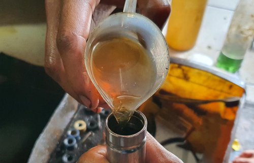 Bikin Nyaman Perempuan Aktif, Ini 3 Manfaat Ganti Oli Sokbreker 6 Bulan Sekali