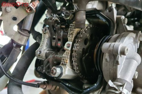 NMAX, yamaha nmax, motor matic Yamaha, motor matic yamaha nmax, penyebab head silinder nmax kasar, Ternyata Suara Kasar di Head Silinder Yamaha NMAX Masalahnya Di Sini