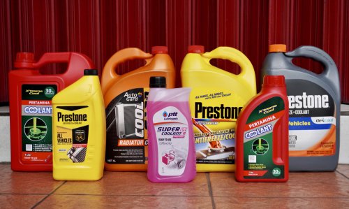 Cuaca Lagi Panas, Begini Cara Cek Radiator Coolant yang Benar