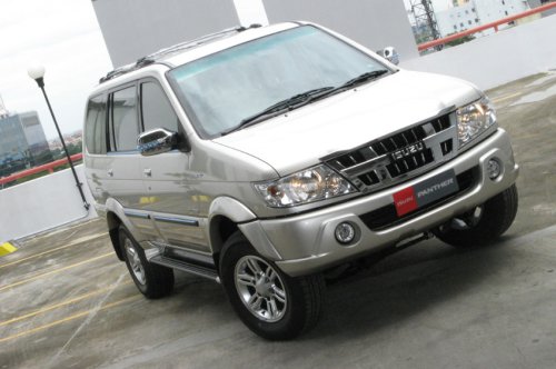 Isuzu Panther Dijual Mulai Rp 70 Jutaan, Simak Tipe dan Tahunnya