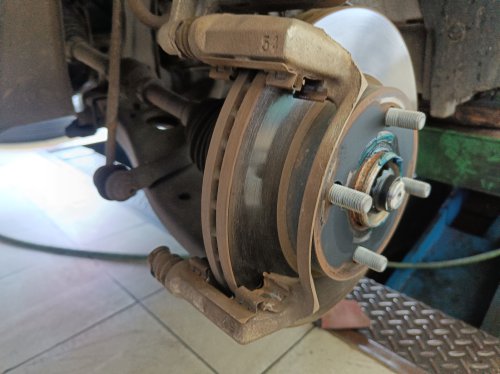 Ternyata Ini Penyebab Pedal Rem di Mobil Bekas Jadi "Ndut-Ndutan" Saat Diinjak