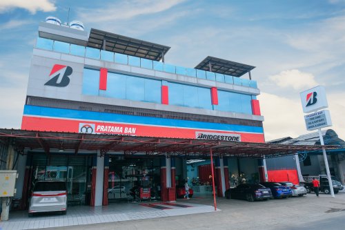 ban mobil, bridgestone, toko model bridgestone, ban bridgestone, Bukan Cuma Pabrik, Bridgestone Sudah Punya 400 TOMO dan 1.500 Toko di Indonesia