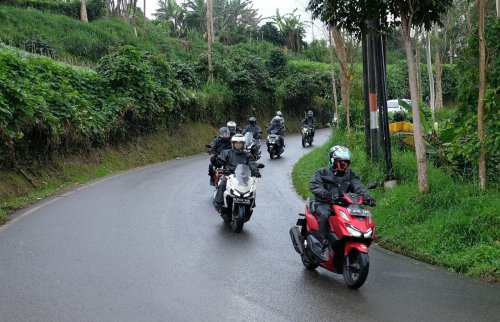 Awas Gagal Fokus, Ini Tips Aman Berkendara Motor Saat Puasa Ramadan