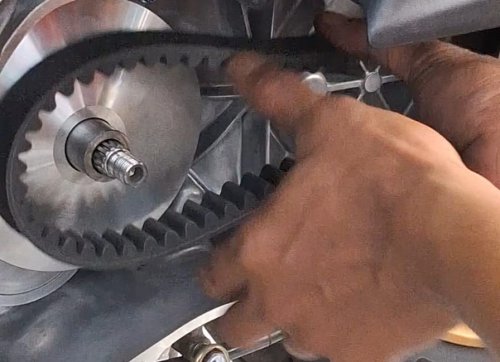Kelihatan Sepele, Ini Bahaya Pakai V-belt yang Tidak Sesuai di CVT Motor Matic