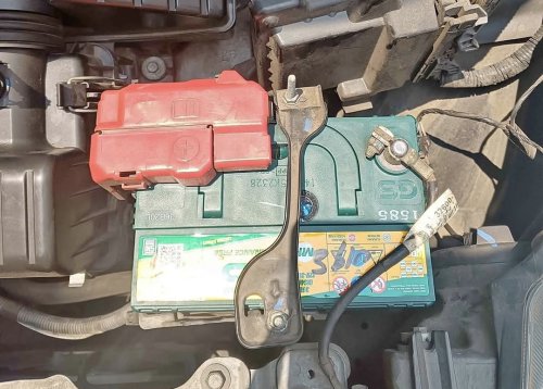 Kapan Waktu yang Ideal Ganti Aki Mobil Tipe Kering dan Basah?