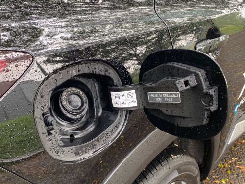 Ini Bahaya Tutup Tangki Bahan Bakar Mobil Bekas Kotor Dibiarkan Pasca Lebaran