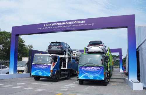 tmmin, ekspor, PT Toyota Motor Manufacturing Indonesia, kijang innova zenix, Nandi Julyanto, Tembus 3 Juta Unit, Ini Mobil Pertama yang Diekspor Toyota Indonesia