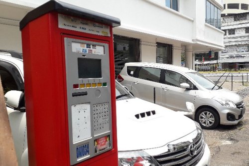 Surabaya, parkir, nontunai, Pemkot Surabaya, sistem parkir canggih, Surabaya Rombak Total Sistem Parkirnya, Bayar Pakai Tunai Tak Berlaku Lagi