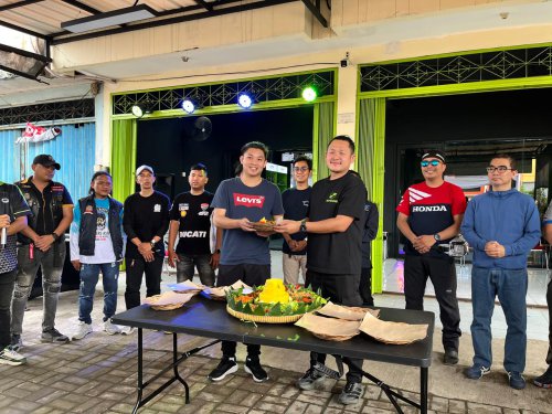 aksesori, lampu, lampu biled, Nine Autoseries, Nine Autoseries Garage, Nine Autoseries Resmikan Cabang Baru, Bikers Merapat Ada Diskon 25 Persen!