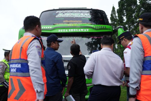 jagorawi, bus pariwisata, nataru, Natal dan Tahun Baru (Nataru), Jelang Nataru, Ini Alasan Puluhan Bus Tak Bisa Jalan di Tol Jagorawi