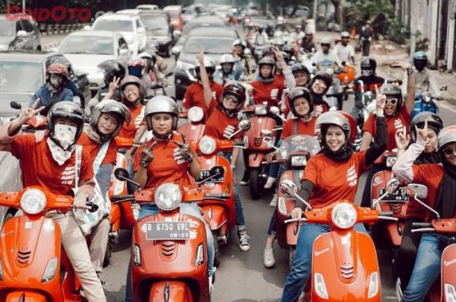 make up, vespa, HER WHEELS, Ladies Ini Lho Tempat Aman Untuk Simpan Tas Make Up Saat Naik Motor