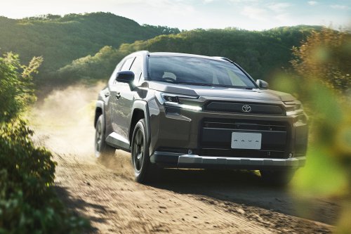 Makin Canggih Aja, Ini Highlight Singkat Fitur Toyota RAV4 Terbaru