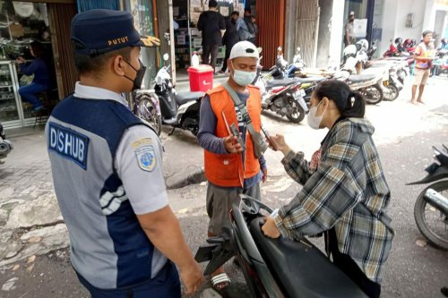 parkir, parkir kendaraan, Parkir elektronik, Dishub Semarang, Pendapatan Bocor, Dishub Semarang Kebut Parkir Elektronik di Semua Titik
