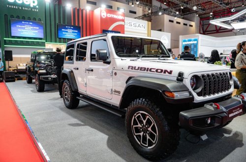 Jeep Indonesia Tampil di IIMS 2026, Buka Inden Edisi 85th Anniversary