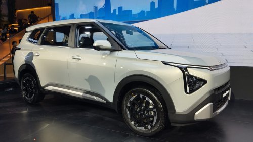 Sudah Dipakai Konsumen, Apakah Kia Carens Baru Layak Jadi Mobil Keluarga?