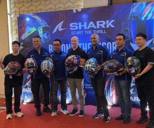helm motogp, shark helmets jorge lorenzo, PT Win Master Indonesia, Shark Helmets Pamer Teknologi MotoGP, Hingga Kenalkan Visor Berubah Warna Kurang 1 Detik
