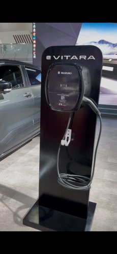 suzuki, Suzuki eVitara, IIMS 2026, eVitara, Home charging eVitara, Harga Suzuki eVitara Jadi Segini Kalau Sekalian Pasang Home Charging