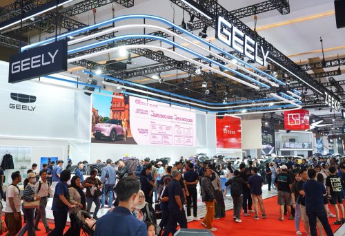 Geely Ngebut Perluas Jaringan Target 80 Dealer Beroperasi Tahun Ini