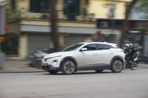 korea, mobil baru, vietnam, kia carnival, vinfast, Car Spotting Vietnam, Gak Ekspek Mobil Ini Populer Banget di Hanoi
