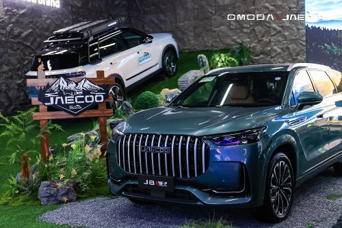 Paviliun OMODA &amp; JAECOO Curi Perhatian di China, Pamer Teknologi Hingga Robot Pintar